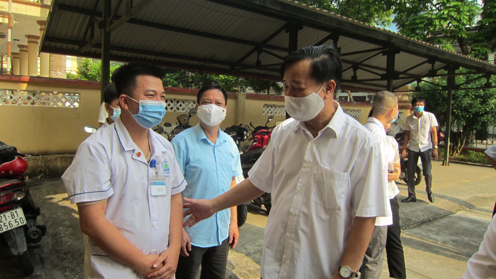 Trung tâm Y tế thành phố Yên Bái cử cán bộ hỗ trợ tỉnh Bắc Ninh phòng chống dịch bệnh Covid – 19.