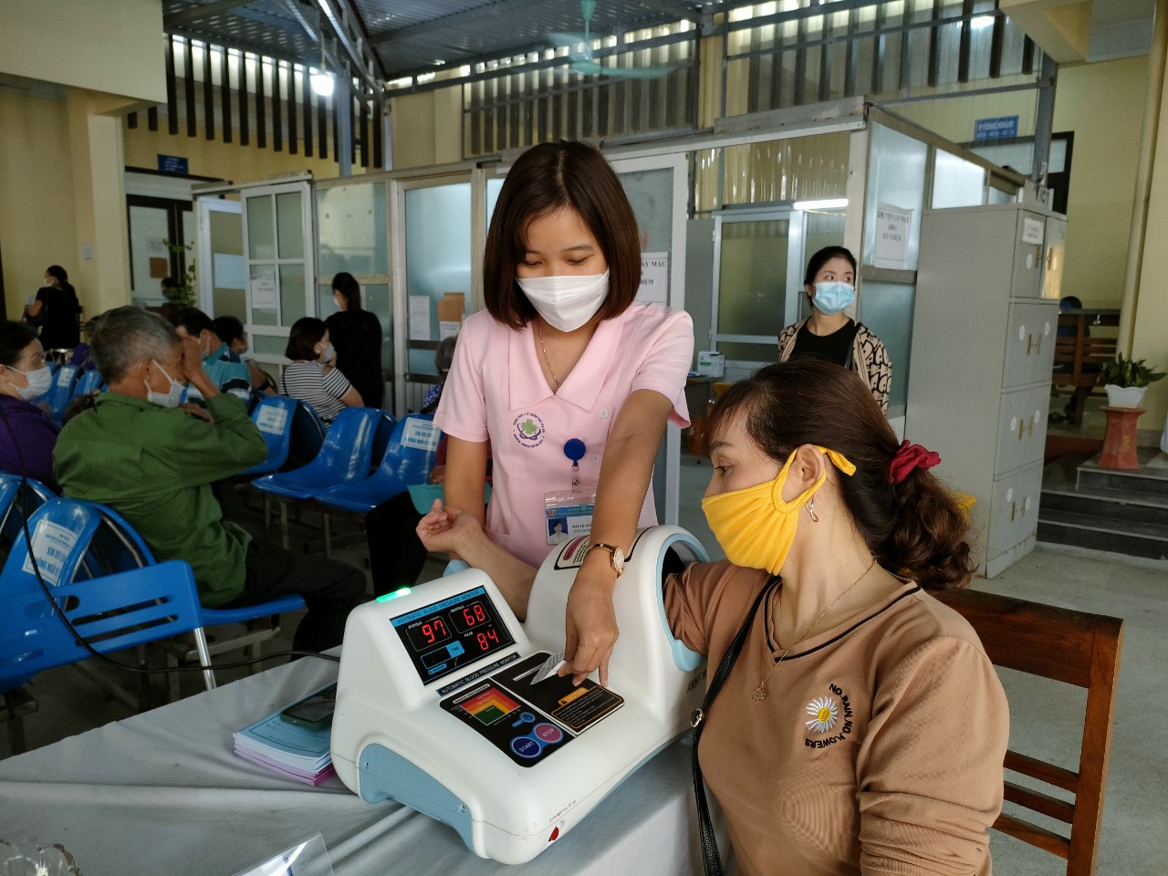 Hình ảnh tin tức Khám, chữa bệnh bằng căn cước công dân: Cần thời gian để thay đổi thói quen