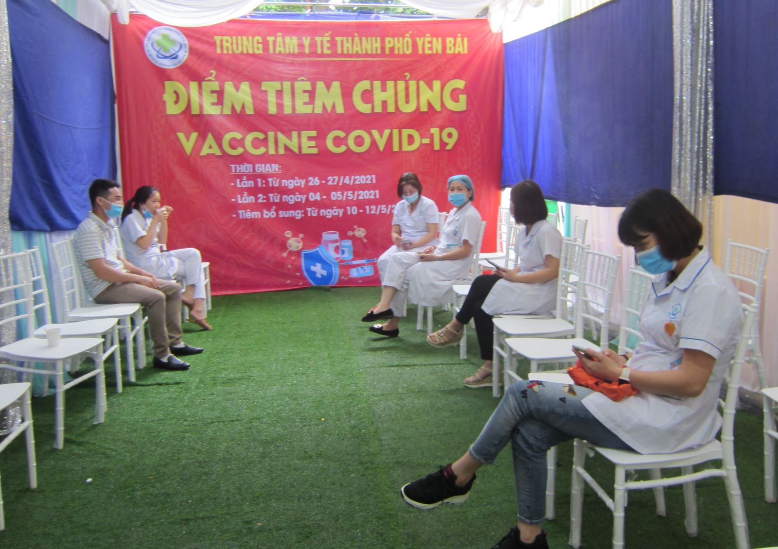 Trung tâm Y tế thành phố Yên Bái triển khai tiêm vắc xin phòng Covid – 19 đợt 1 năm 2021