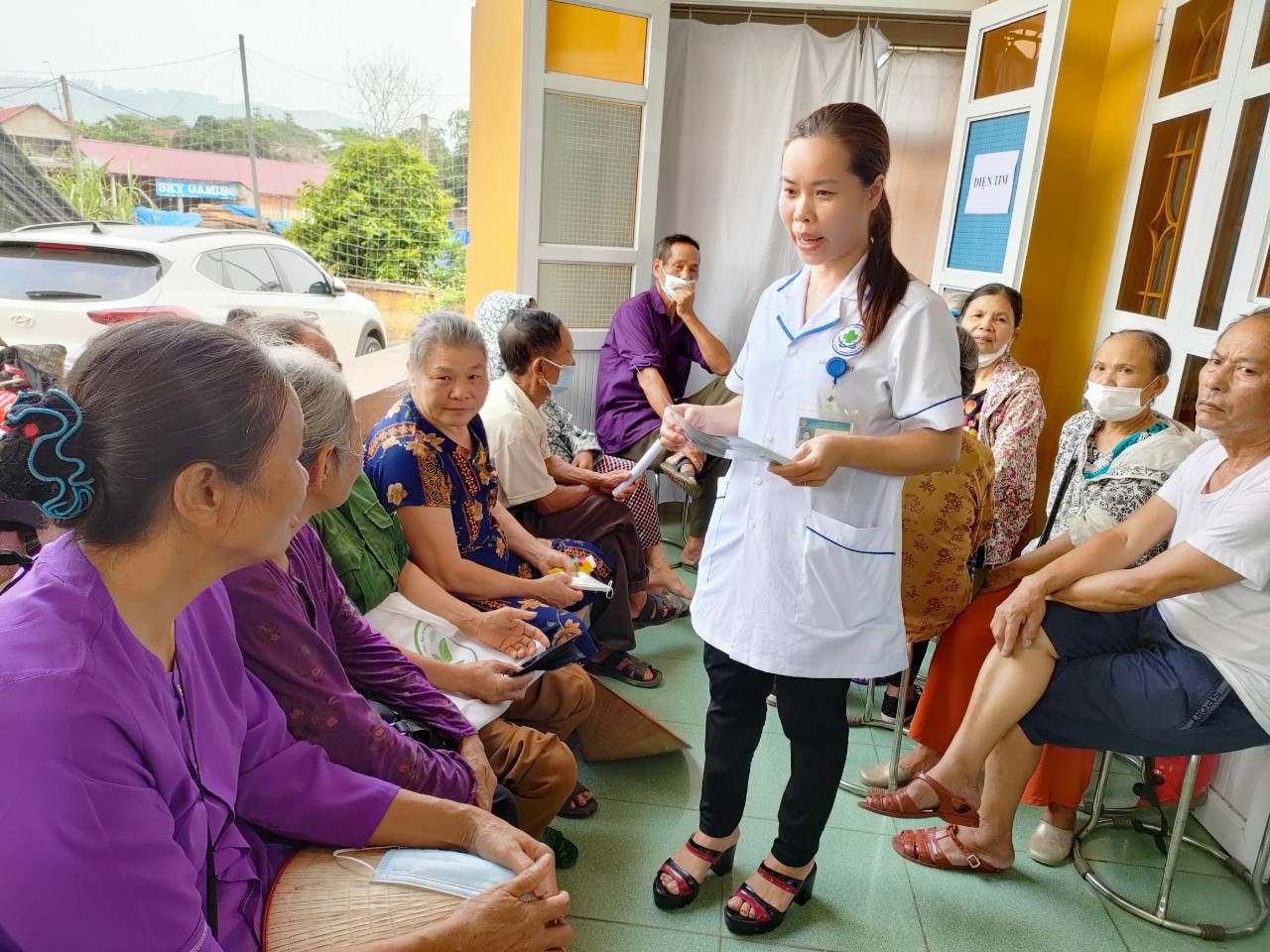 Hình ảnh tin tức HƯỞNG ỨNG NGÀY DÂN SỐ THẾ GIỚI 11/7: NÂNG CAO TIẾNG NÓI CỦA PHỤ NỮ VÀ TRẺ EM GÁI