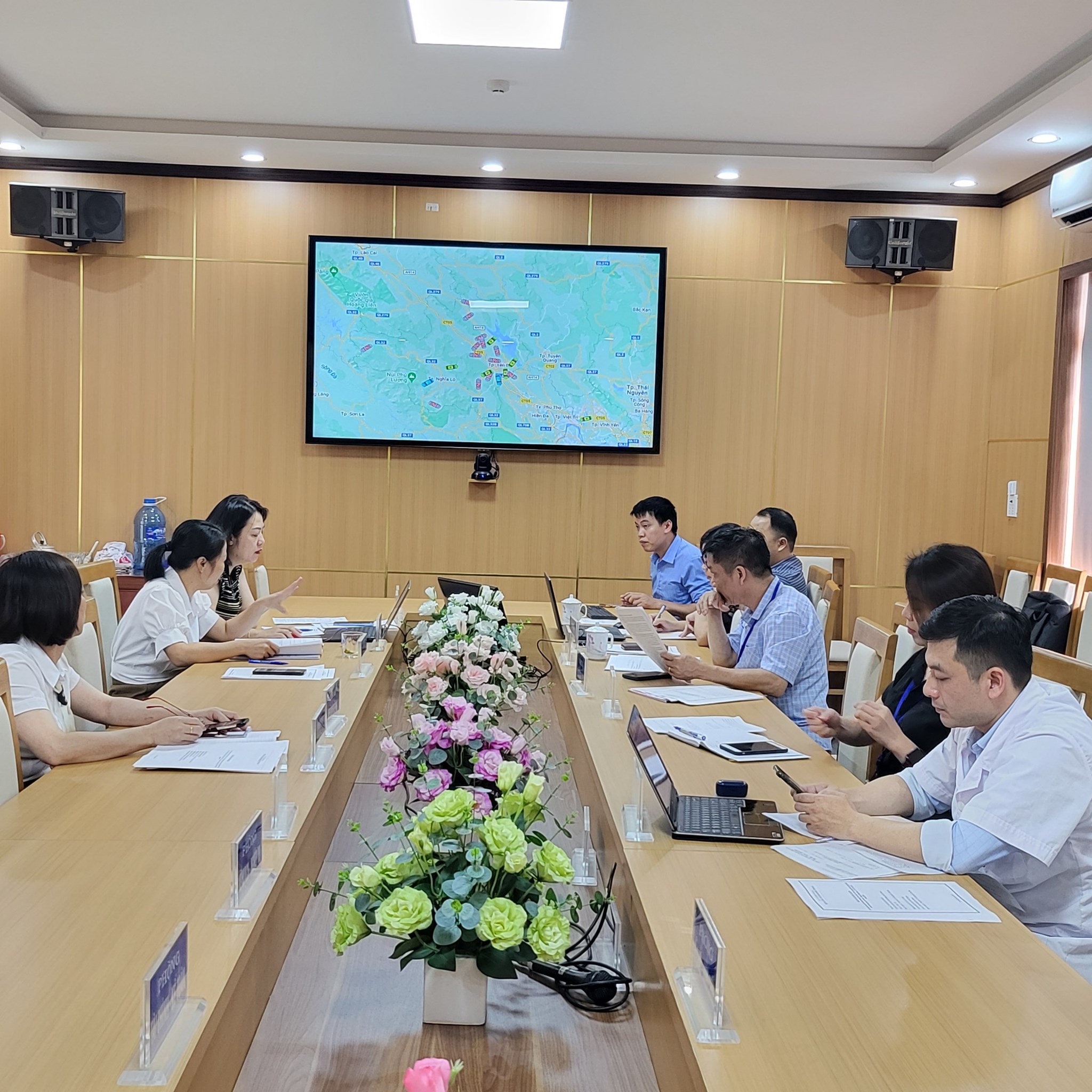 Hình ảnh tin tức Trung tâm Y tế thành phố và Công ty TNHH Mai Linh Yên Bái ký kết hiệp đồng cam kết thực hiện giảm 10% giá cước xe đưa đón người dân