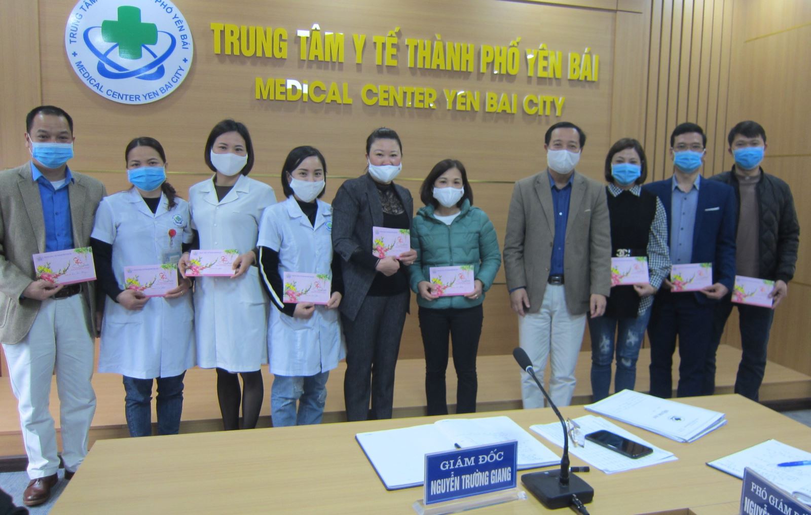 Hình ảnh tin tức Những chiến sĩ áo trắng trên mặt trận phòng chống Covid - 19