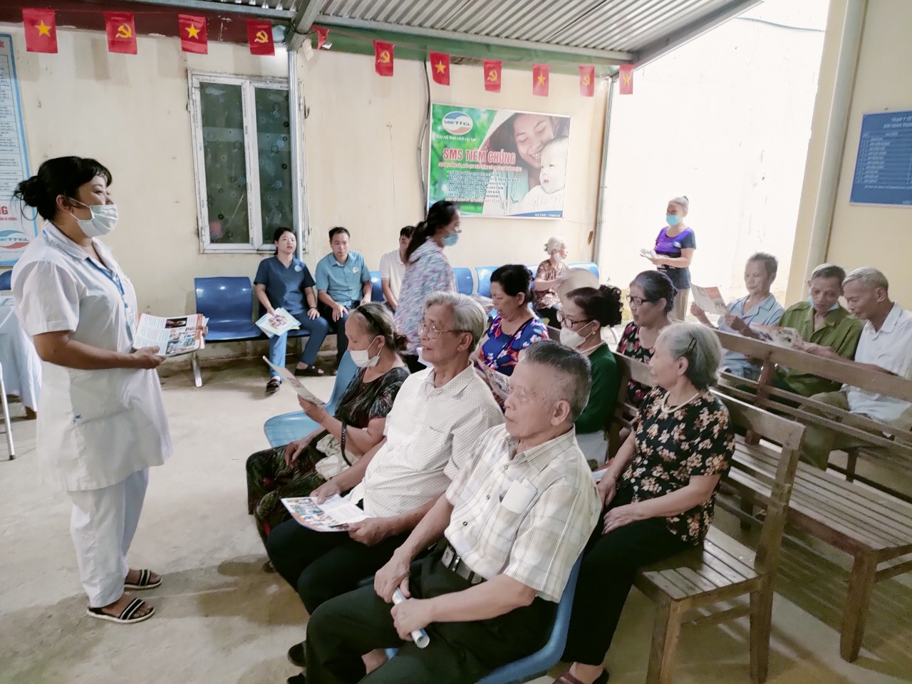 Hình ảnh tin tức Người bị loãng xương có nên tập thể dục?