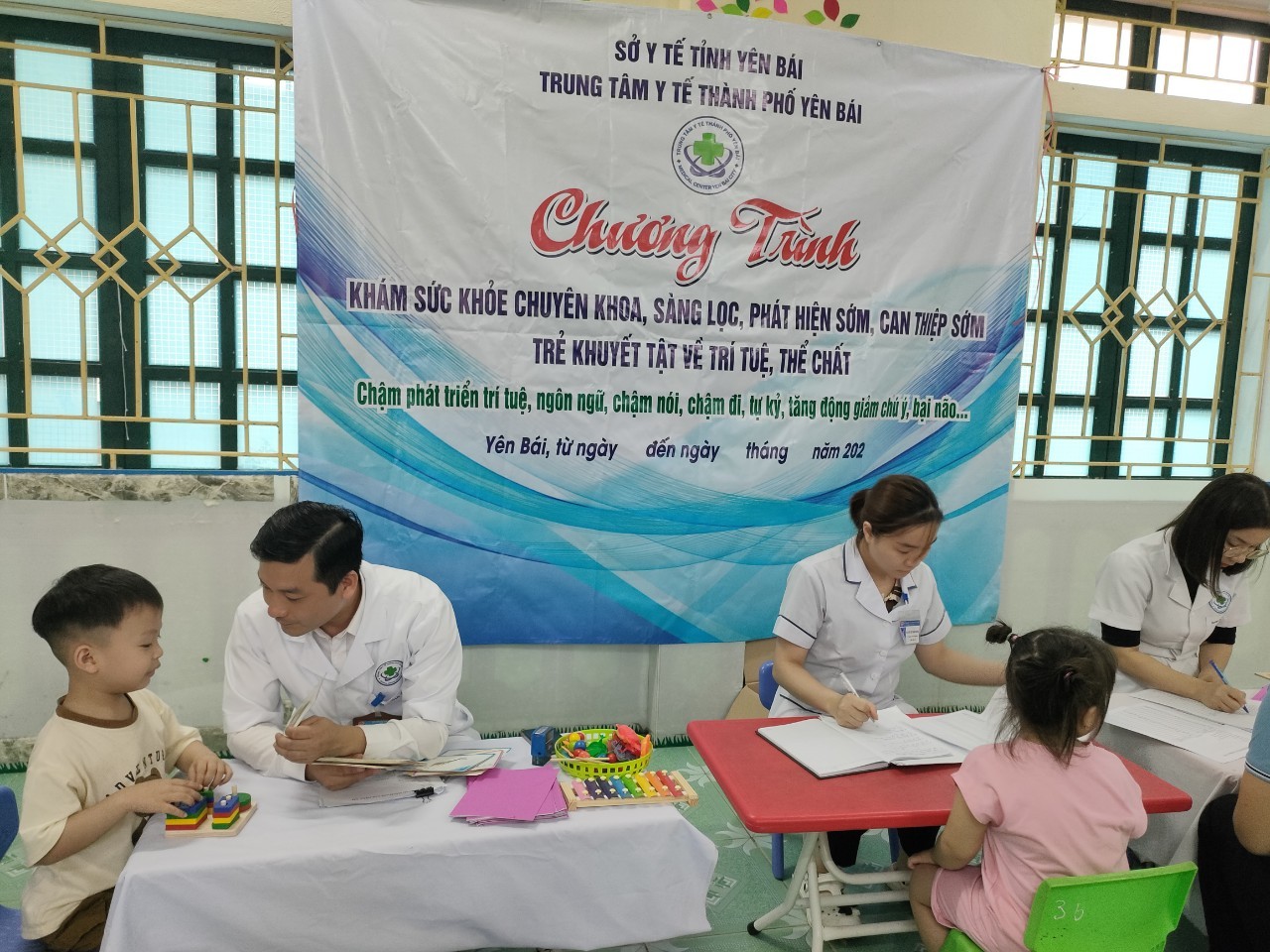 Hình ảnh tin tức Việt Nam đã bổ sung 1 liều vaccine phòng bệnh bạch hầu cho trẻ