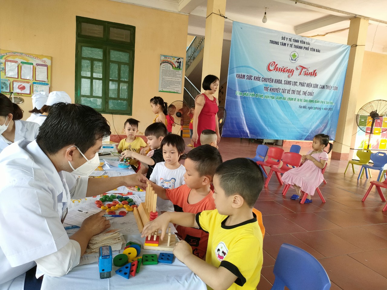 Hình ảnh tin tức Lần đầu tiên người dưới 6 tuổi được cấp thẻ căn cước