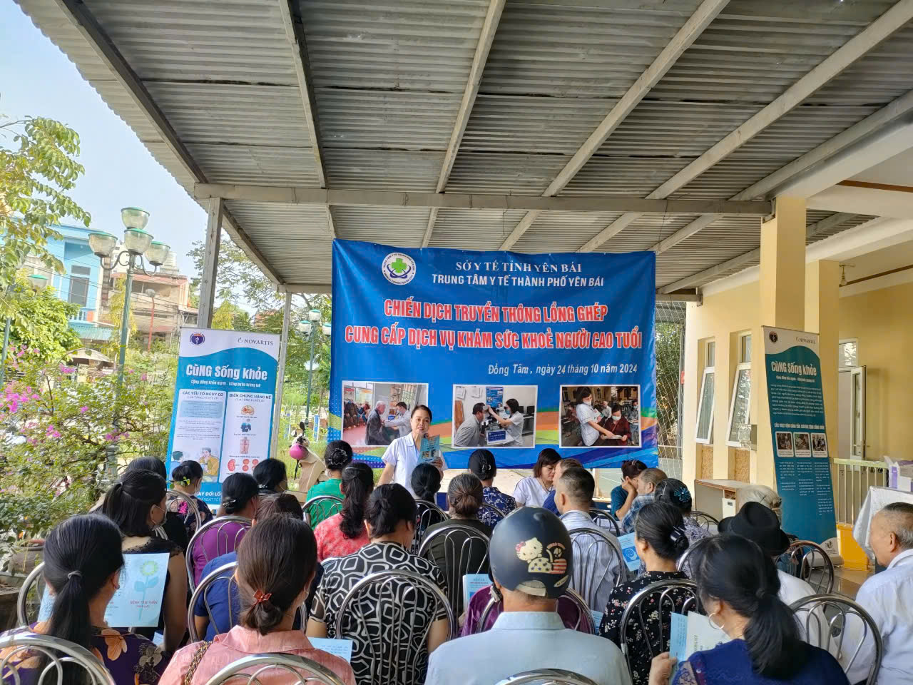 Hình ảnh tin tức Trên một nghìn người cao tuổi thành phố Yên Bái được khám, truyền thông và cấp thuốc miễn phí