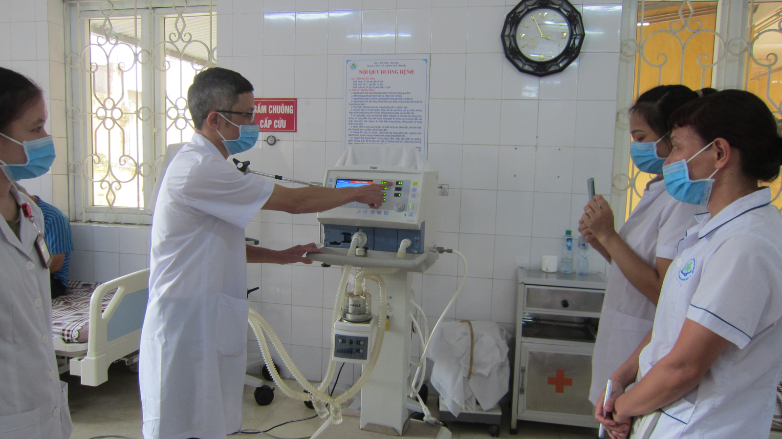 Trung tâm Y tế thành phố Yên Bái tổ chức tập huấn phòng chống dịch bệnh Covid – 19 cho cán bộ, nhân viên Y tế.