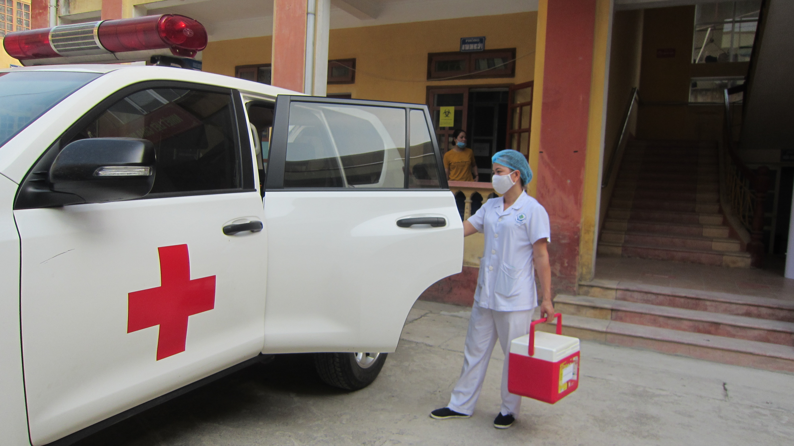 Các đơn vị Y tế trên địa bàn hỗ trợ kịp thời Trung tâm Y tế thành phố Yên Bái thực hiện nhiệm vụ phòng chống Covid - 19