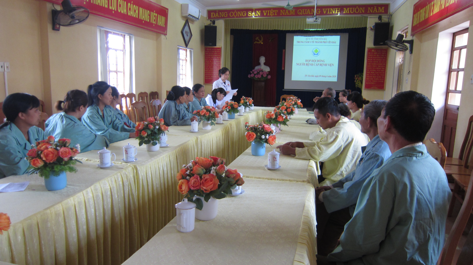 Trung tâm Y tế thành phố Yên Bái tổ chức họp Hội đồng người bệnh cấp bệnh viện năm 2020