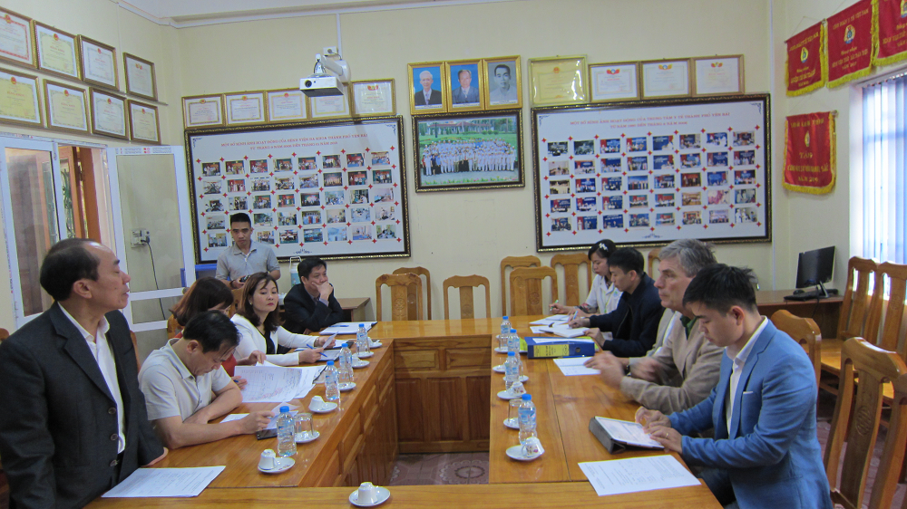 Trung tâm Y tế thành phố làm việc với Ban quản lý Dự án AHF Trung ương