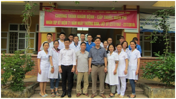 Khám và cấp thuốc miễn phí cho đối tượng chính sách thuộc xã Tân Thịnh