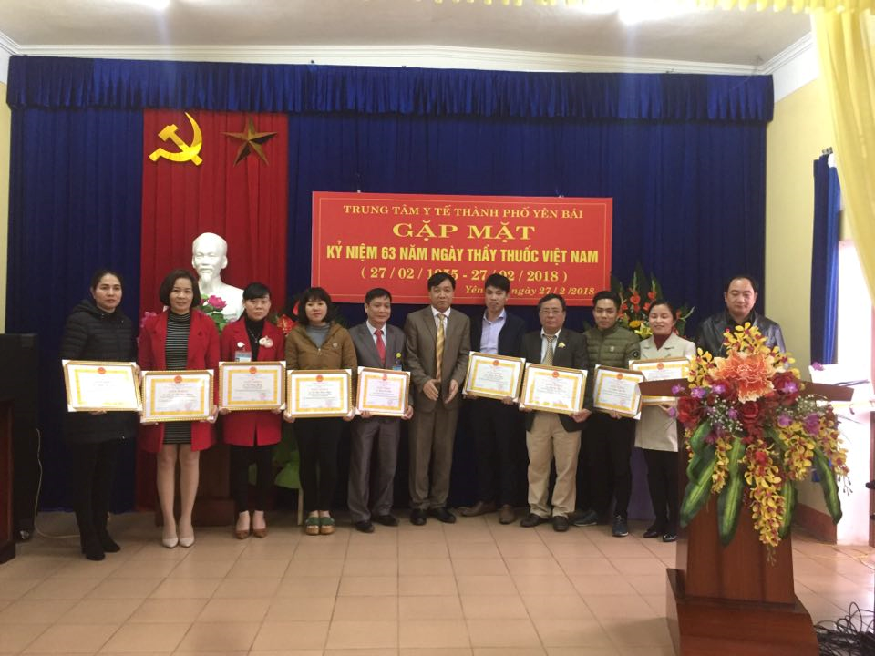 Trung tâm Y tế thành phố gặp mặt kỷ niệm 63 năm ngày Thầy thuốc Việt Nam