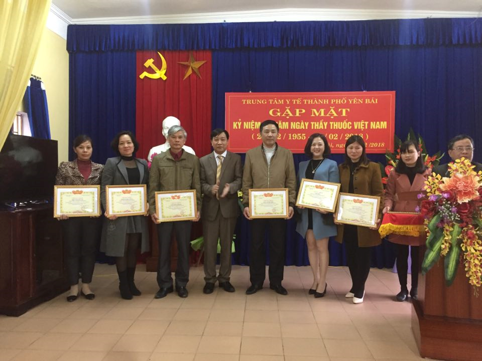 Trung tâm Y tế thành phố gặp mặt kỷ niệm 63 năm ngày Thầy thuốc Việt Nam