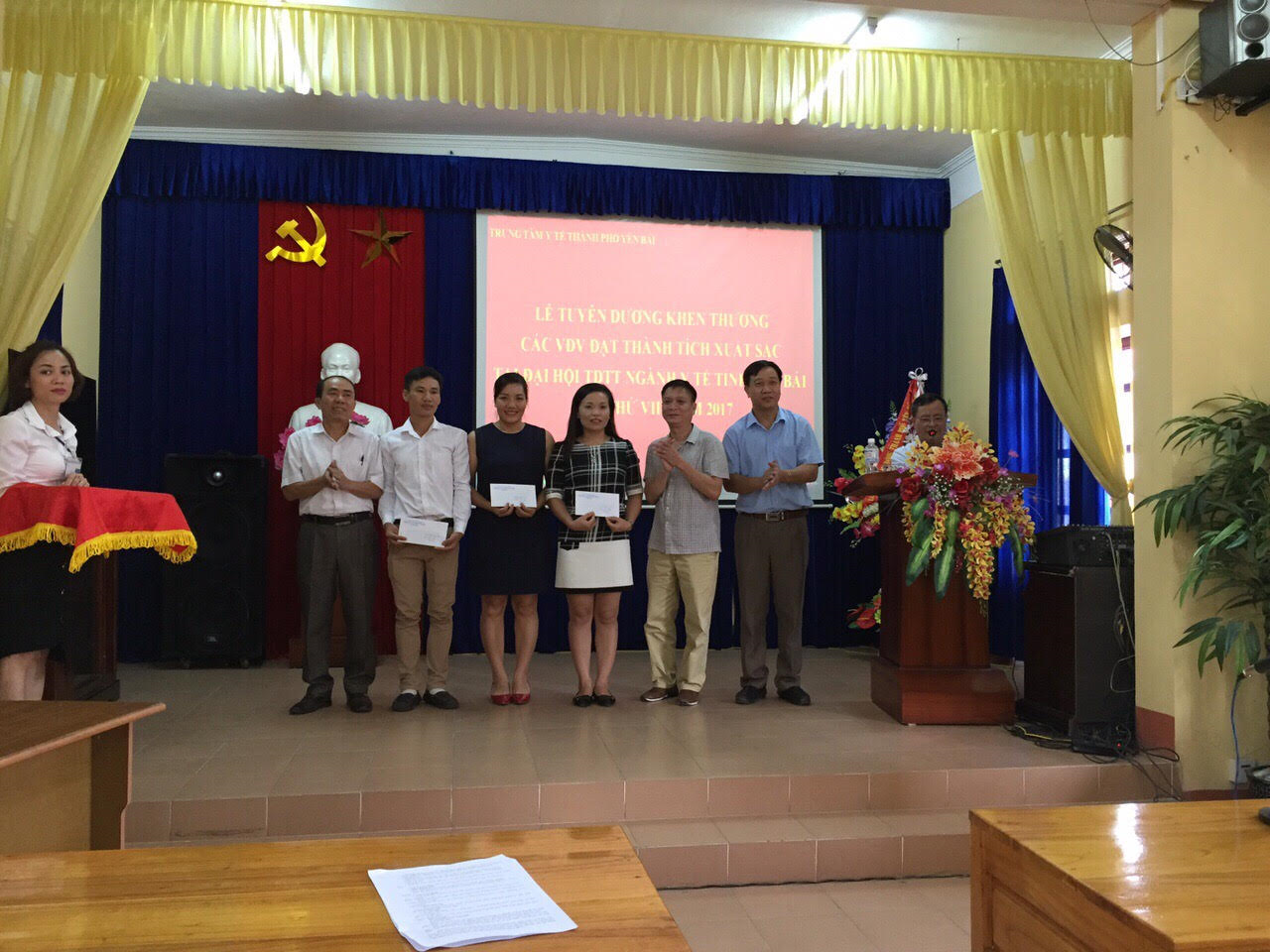 Cán bộ công chức, viên chức Trung tâm Y tế thành phố tham gia Đại hội thể dục thể thao ngành Y tế Yên Bái lần thứ VIII