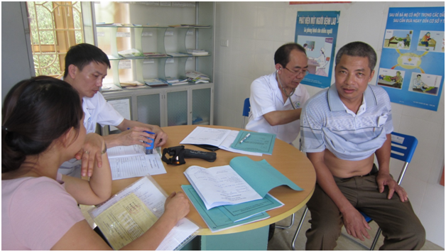 Trung tâm Y tế thành phố Yên Bái tập huấn, khám sức khỏe cho các cơ sở kinh doanh, sản xuất, chế biến thực phẩm và các bếp ăn tập thể năm 2019