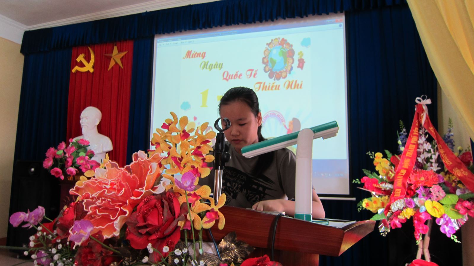 Công đoàn cơ sở Trung tâm Y tế thành phố Yên Bái tổ chức chương trình đón Tết thiếu nhi cho các cháu thiếu nhi