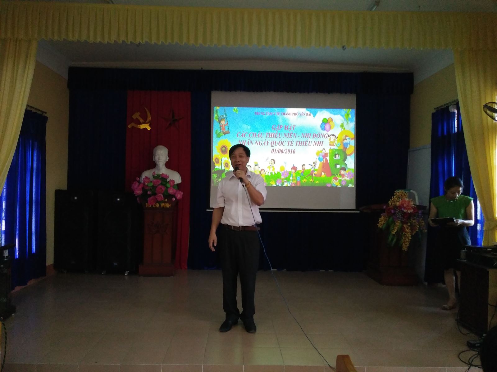 Công đoàn Trung tâm Y tế thành phố Yên Bái tổ chức ngày 1-6 cho các cháu thiếu nhi