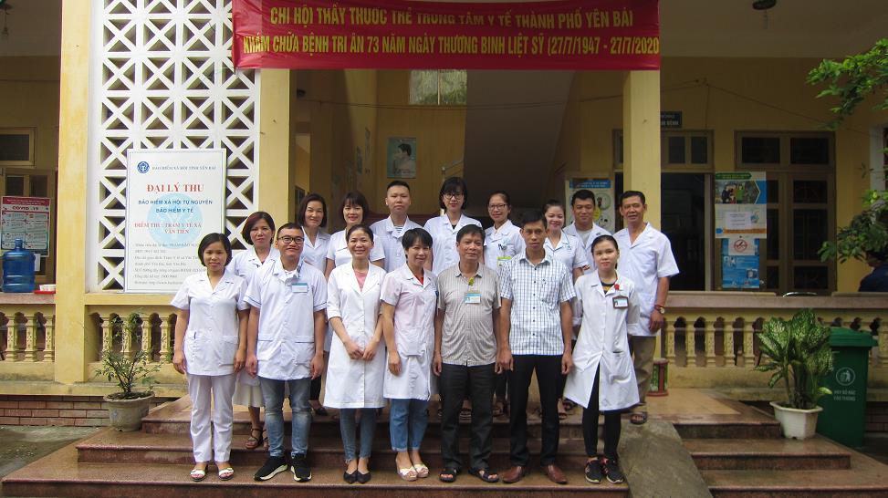 Hình ảnh tin tức Chi hội thầy thuốc trẻ Trung tâm Y tế thành phố Yên Bái tổ chức các hoạt động  kỷ niệm 73 năm Ngày Thương binh – Liệt sĩ.