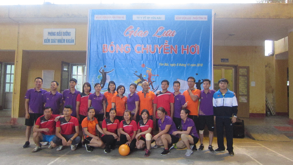 CÔNG ĐOÀN CƠ SỞ TRUNG TÂM Y TẾ THÀNH PHỐ TỔ CHỨC GIAO LƯU GIẢI “BÓNG CHUYỀN HƠI KHỐI CÁC ĐƠN VỊ Y TẾ”