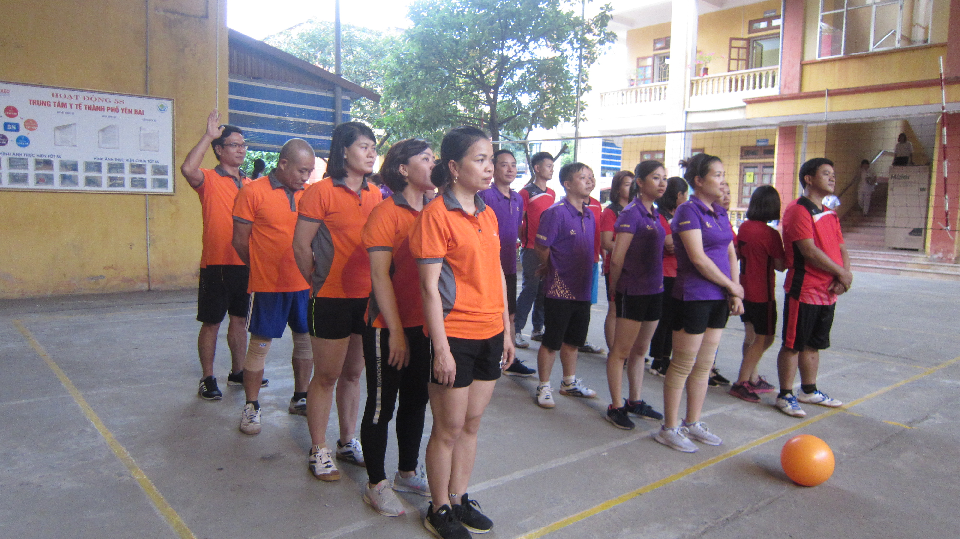 CÔNG ĐOÀN CƠ SỞ TRUNG TÂM Y TẾ THÀNH PHỐ TỔ CHỨC GIAO LƯU GIẢI “BÓNG CHUYỀN HƠI KHỐI CÁC ĐƠN VỊ Y TẾ”