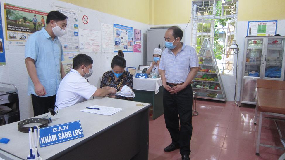 Hình ảnh tin tức Thành phố Yên Bái triển khai tiêm chủng mở rộng trở lại