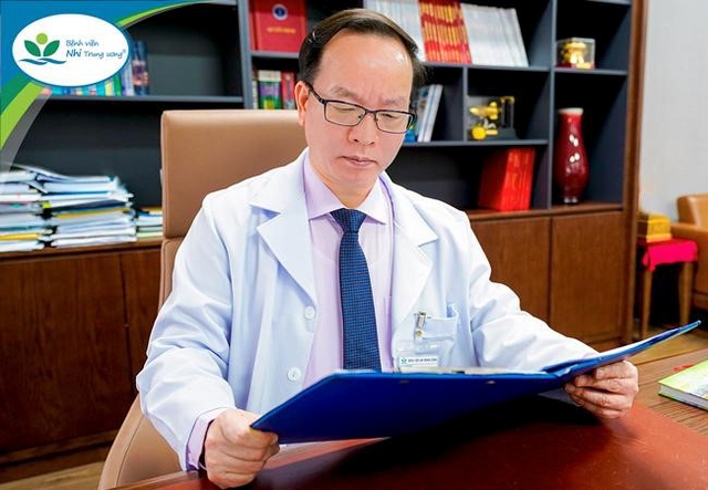 Hình ảnh tin tức Chuyên gia hướng dẫn theo dõi, phát hiện, phòng tránh biến chứng hậu COVID-19 ở trẻ em