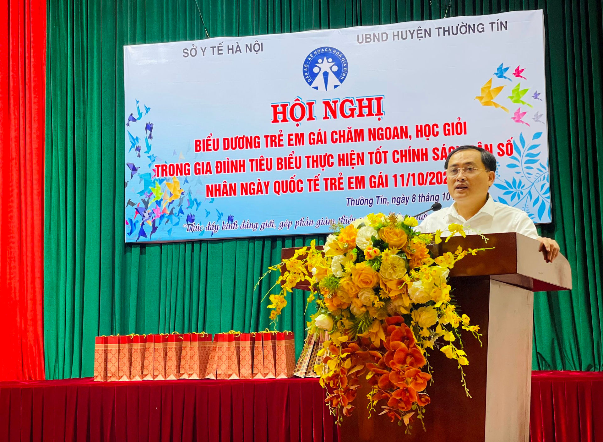 Ngày Quốc tế trẻ em gái 11/10