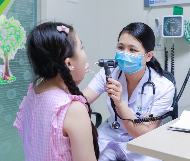 Hình ảnh tin tức Cha mẹ cần chú ý điều gì để hồi phục sức khỏe cho trẻ bị hậu COVID-19 trong mùa hè này?