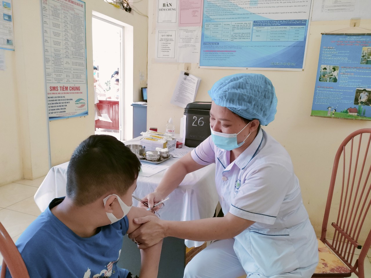 Hình ảnh tin tức Tiêm vaccine COVID-19 "Vui Trung thu và tựu trường an toàn"