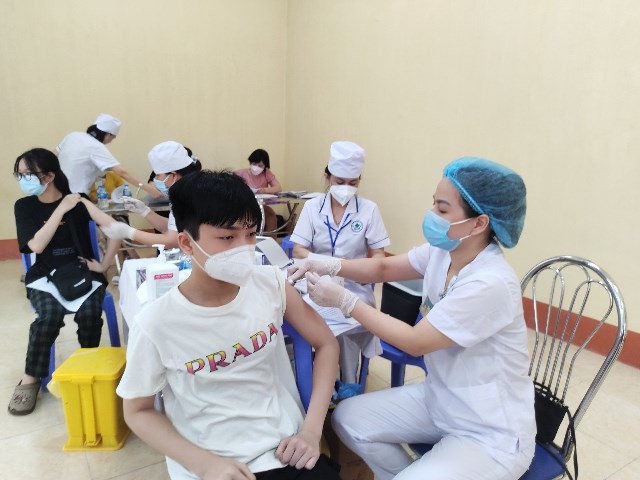 Hình ảnh tin tức Tiêm vắc xin là biện pháp phòng bệnh chủ động và hiệu quả nhất. 